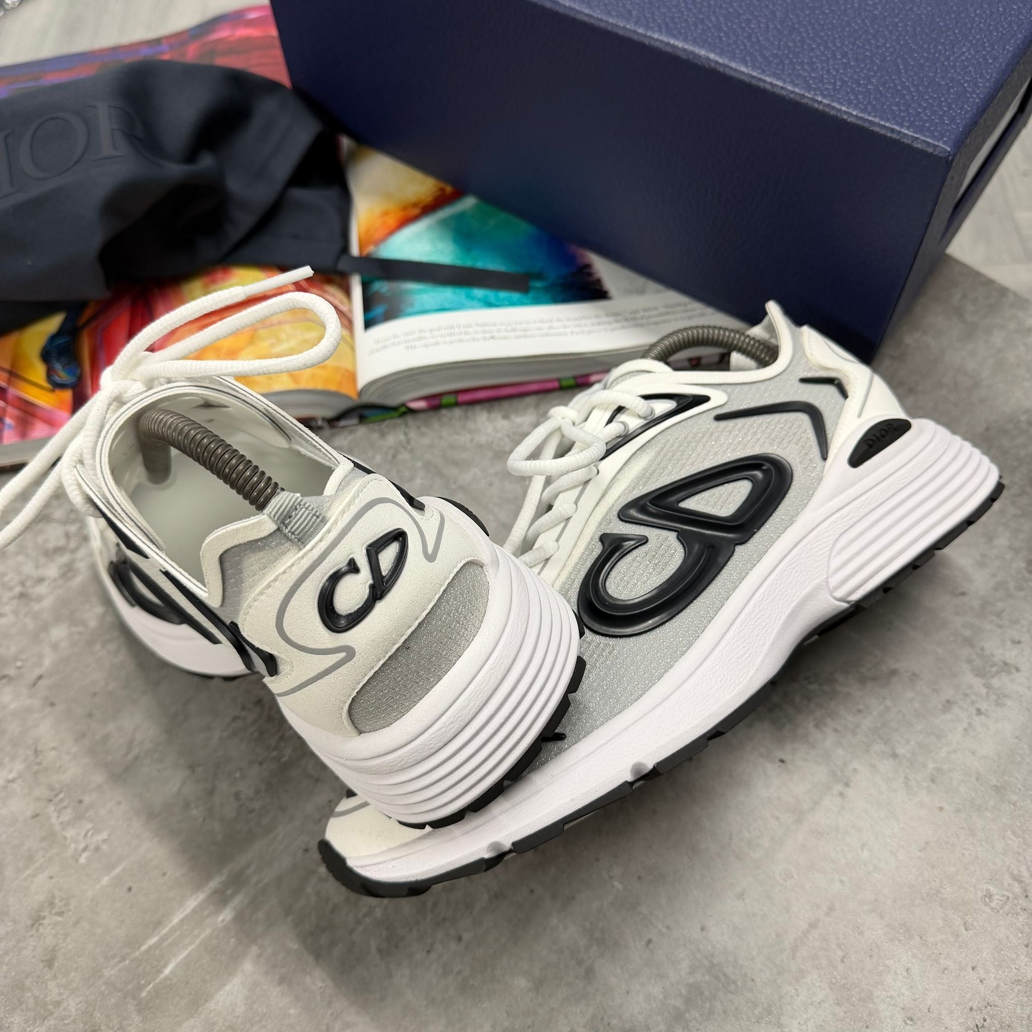 B30 TRAINER - WHITE FROST