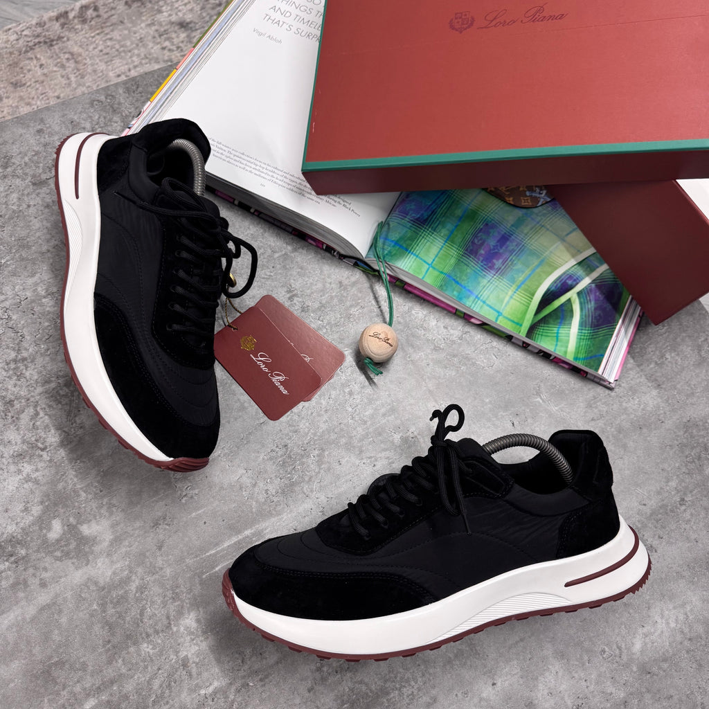 LORO SUEDE RUNNER TRAINER - BLACK