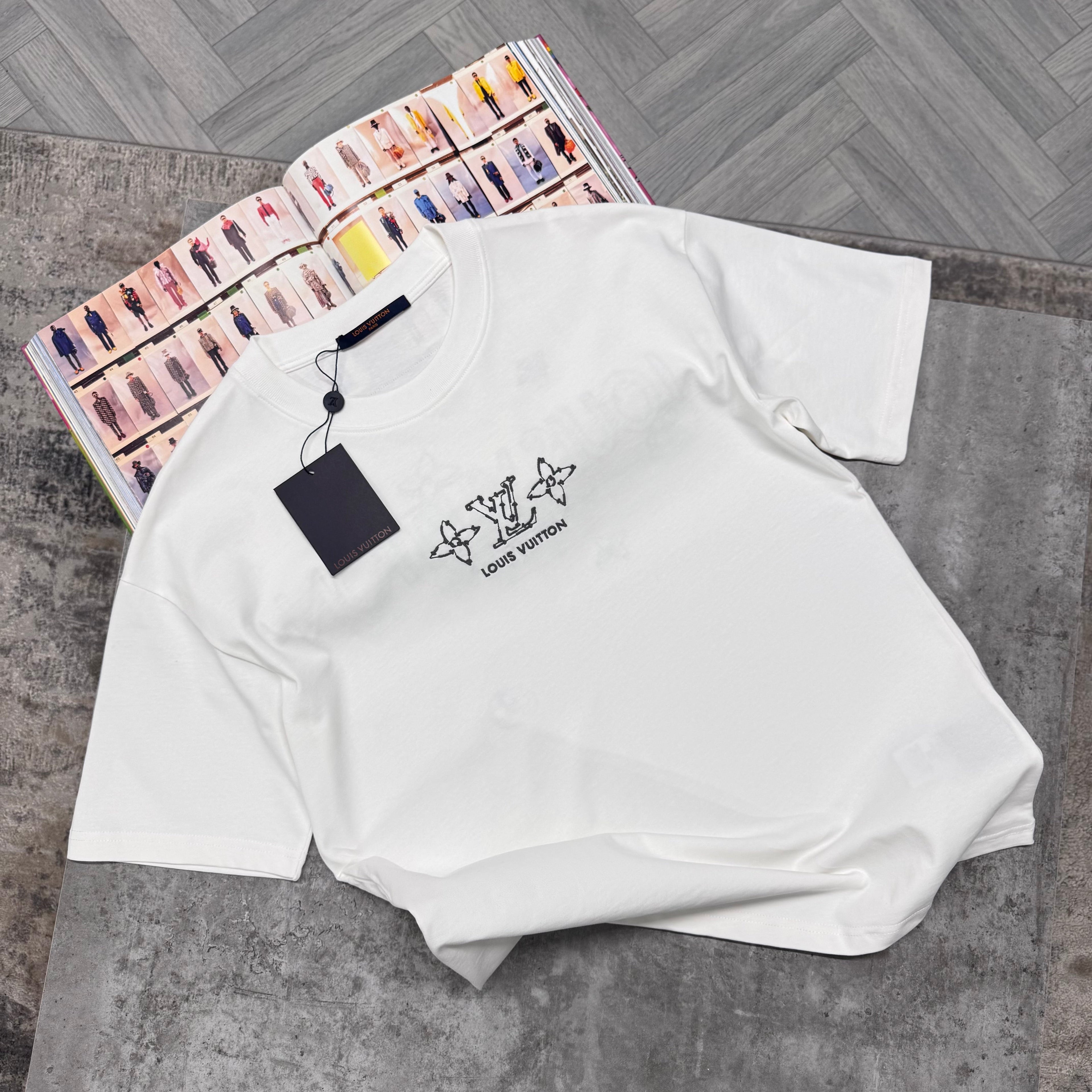LVE T SHIRT - WHITE