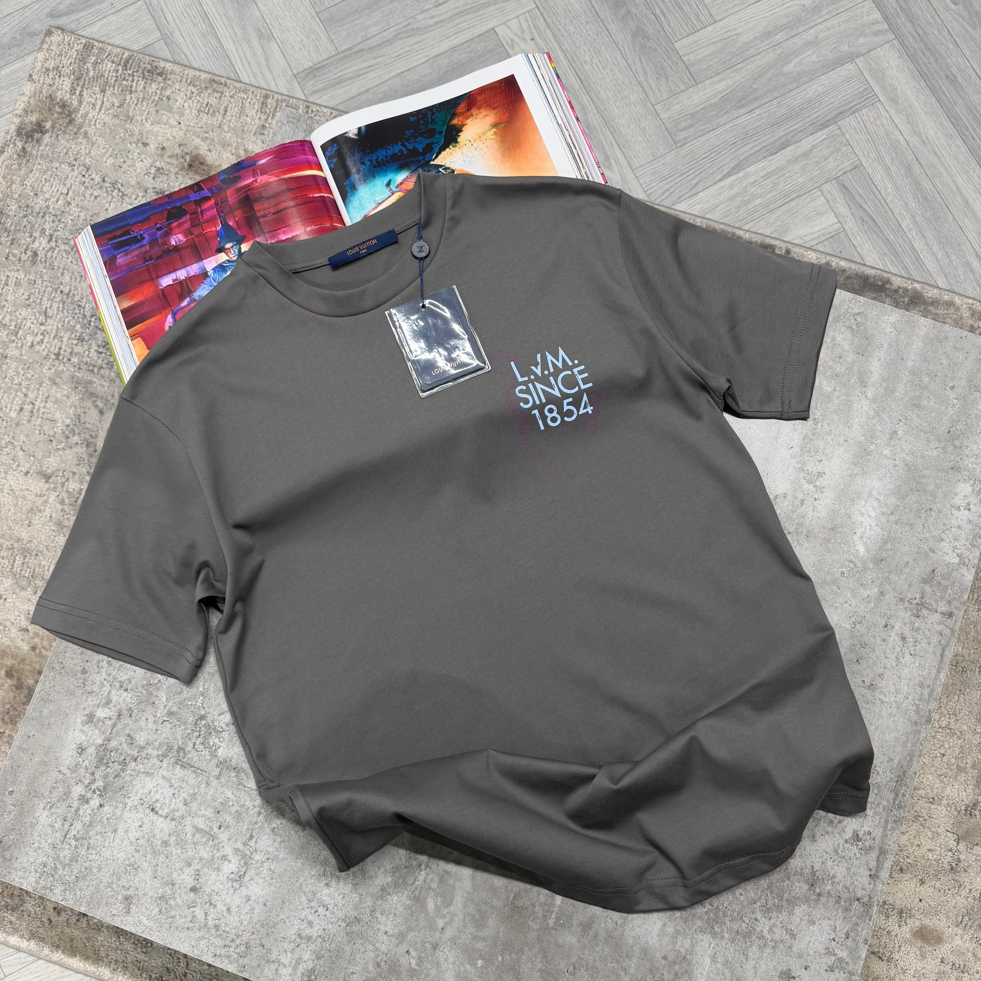 LVE 1854 T SHIRT - CHARCOAL