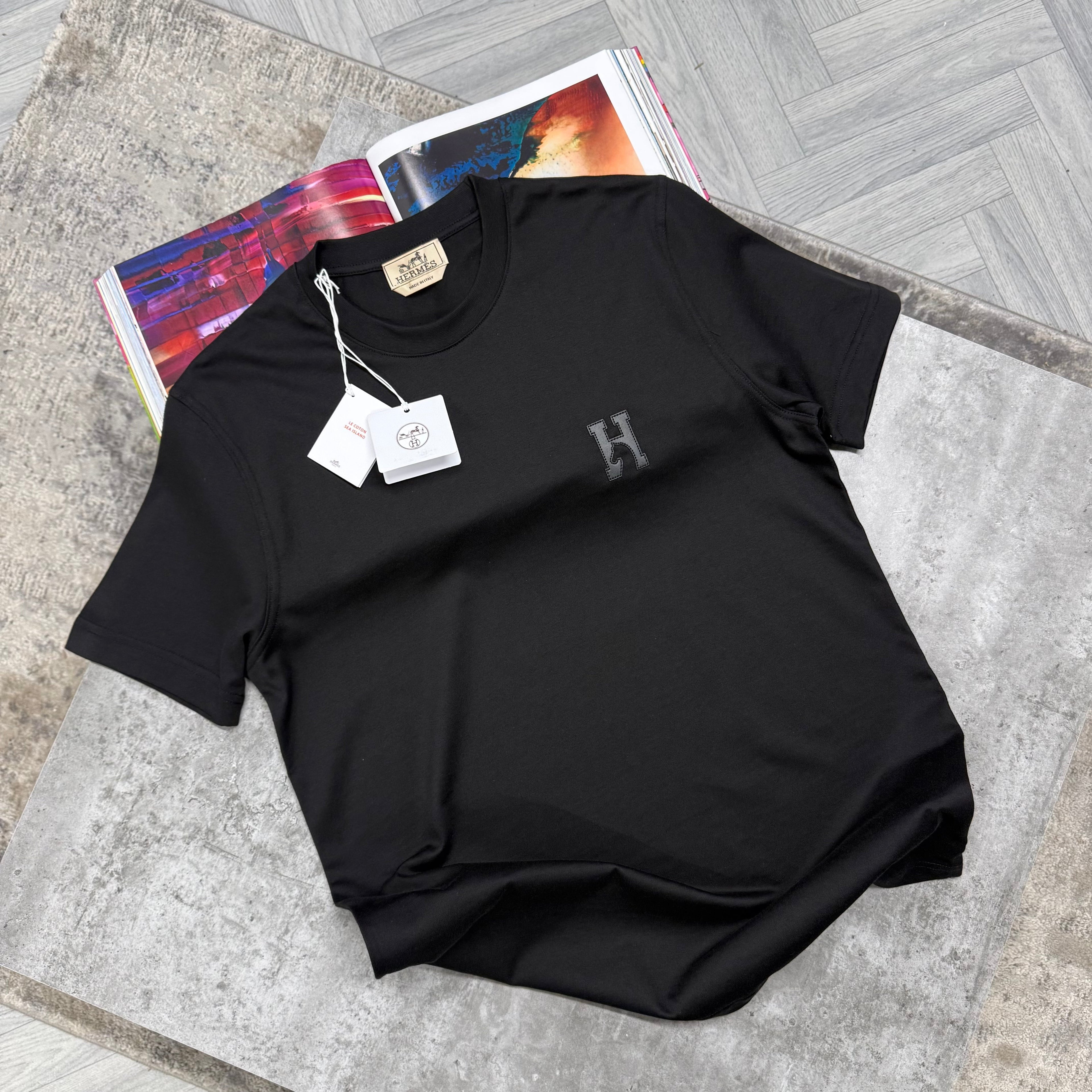 H LOGO T SHIRT - BLACK